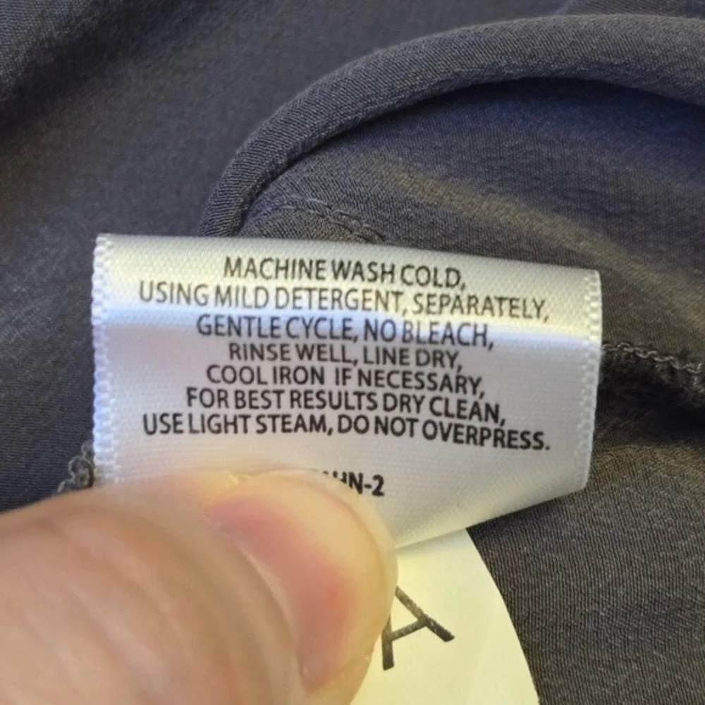 Eileen Fisher Silk Crepe de Chine Round Neck Easy Top Gray L Quiet Luxury NWT - Picture 10 of 11